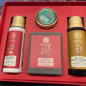Body Wash Set - Red and Gold